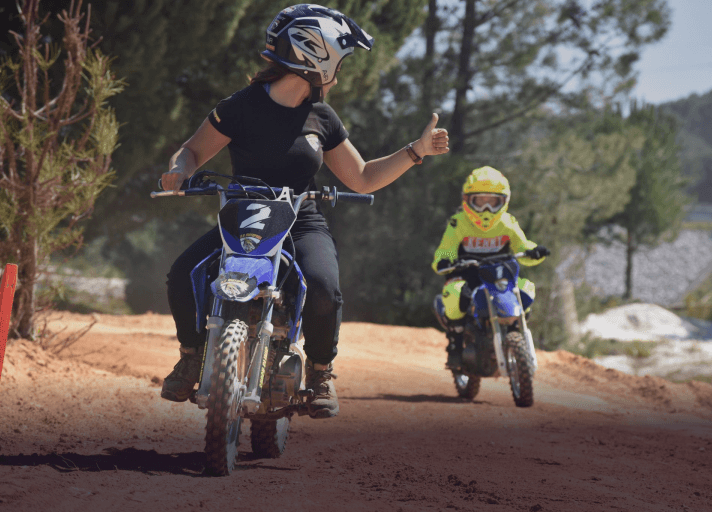 Bruna Antunes in action with a student